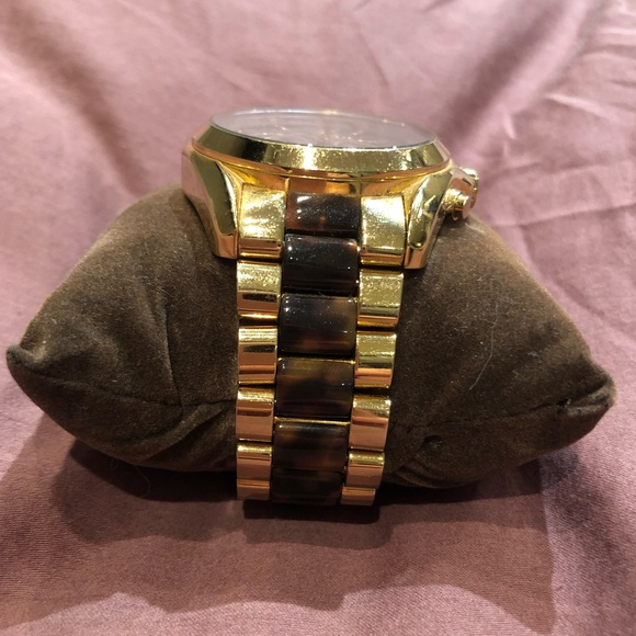 Michael Kors Metallic Bradshaw Chronograph watch - Picture 2 of 5